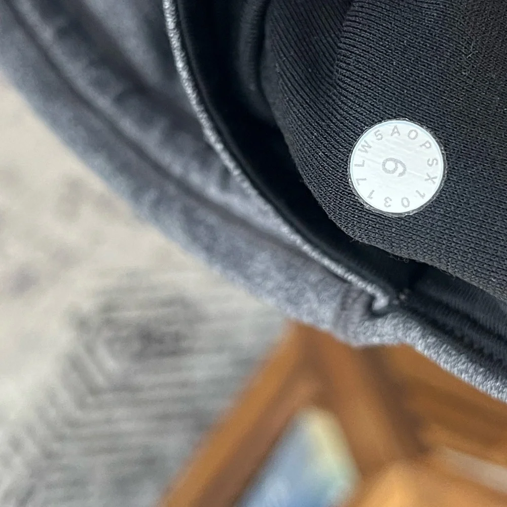 Lululemon Train Times 7/8 Pant - Picture 4 of 4